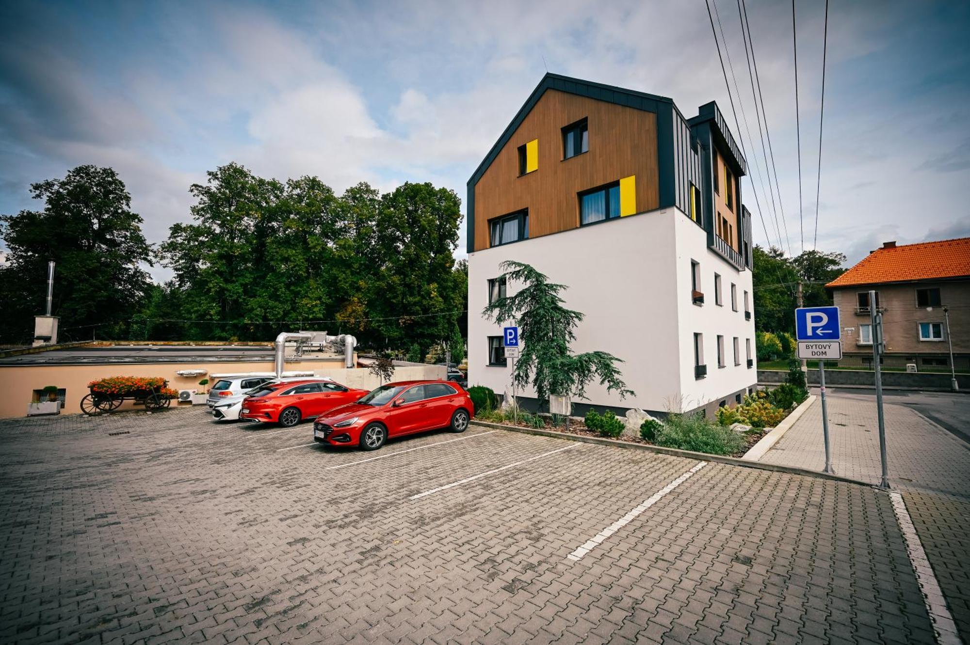 Penzion U Jakuba & Restauracia Bezplatne Parkovanie Martin Exteriör bild